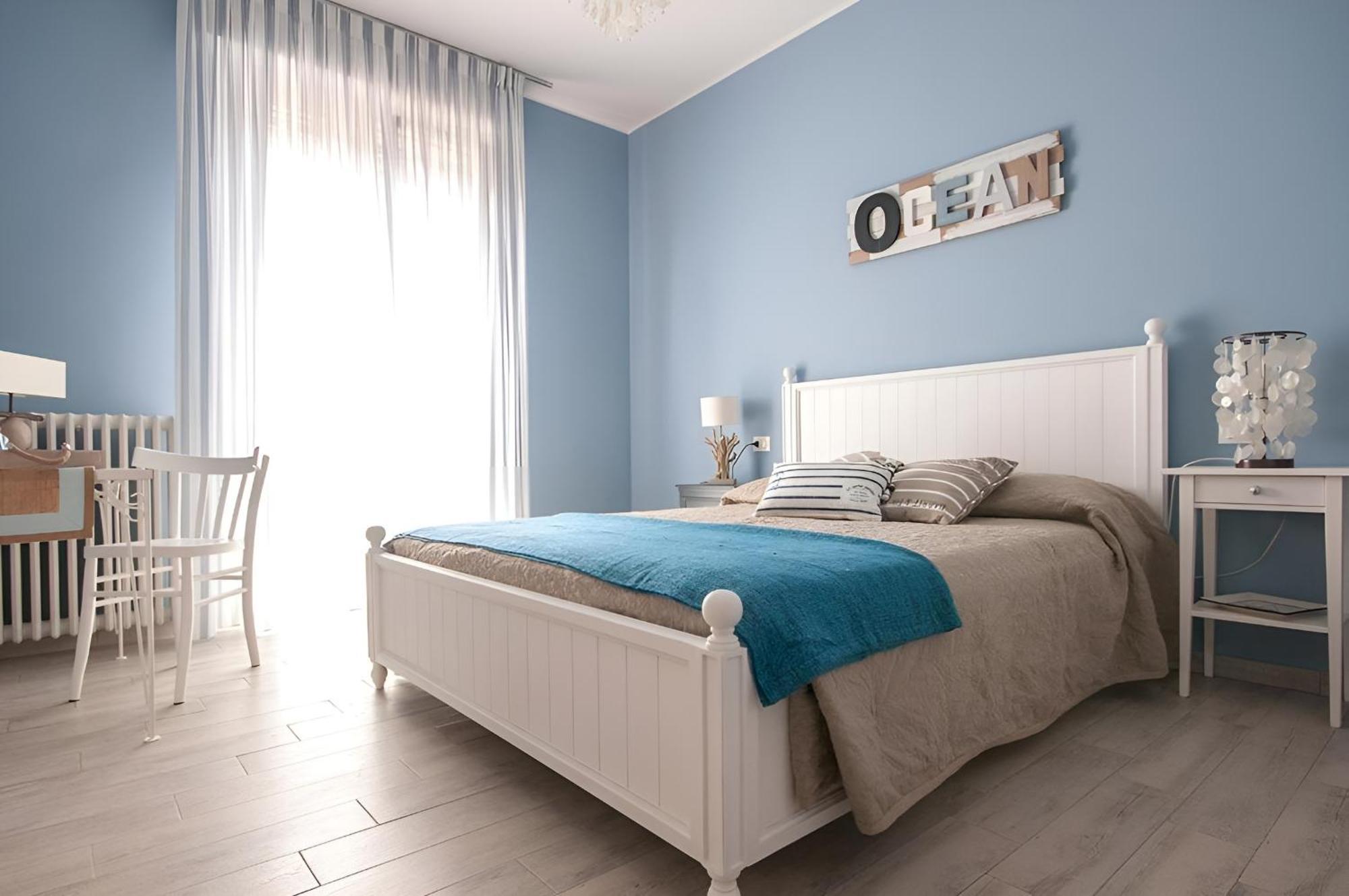 Alla Scaletta - Stanze Con Bagno Privato E Wifi A Pochi Passi Dal Duomo Mirandola Exteriör bild