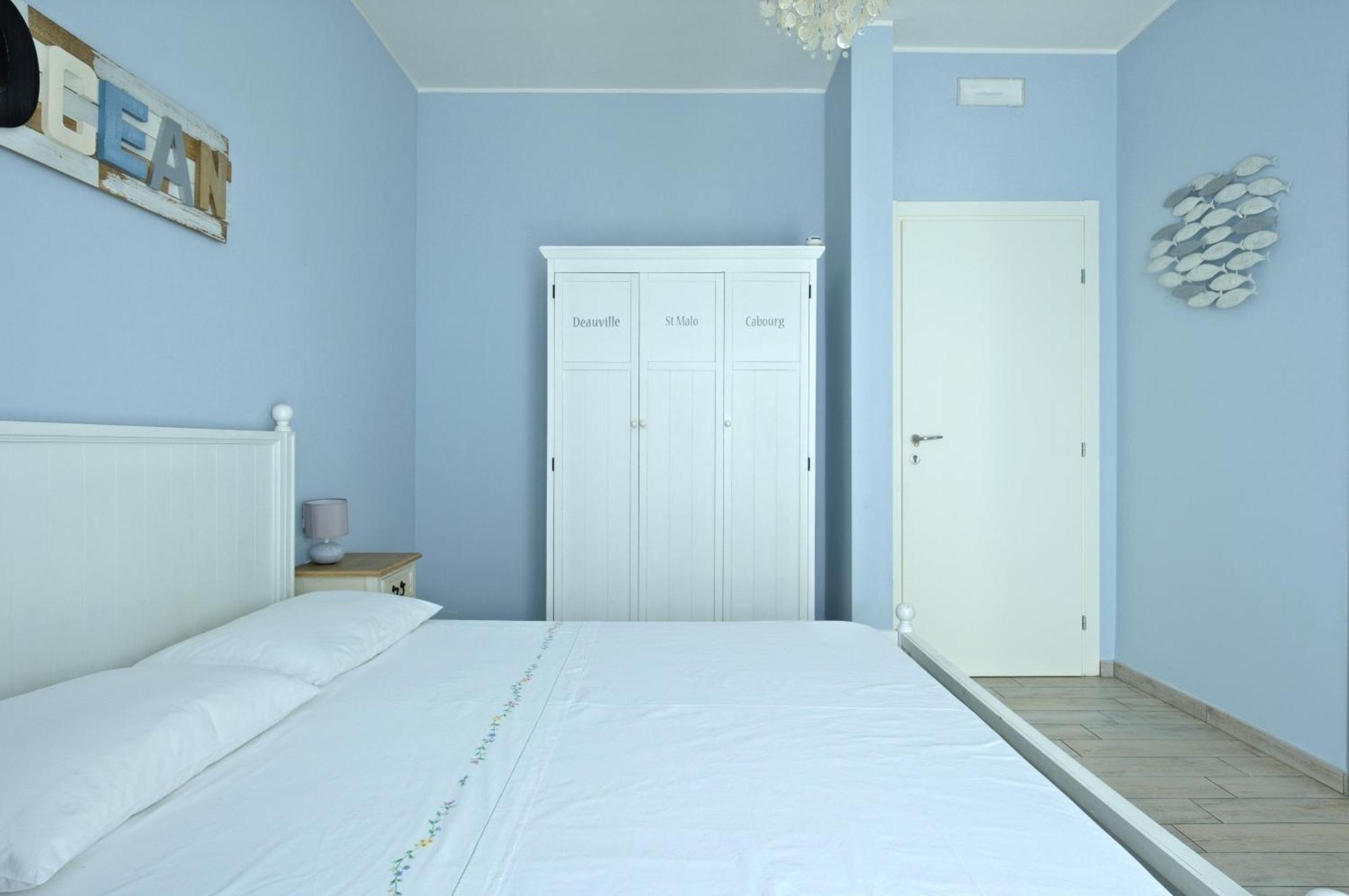 Alla Scaletta - Stanze Con Bagno Privato E Wifi A Pochi Passi Dal Duomo Mirandola Exteriör bild